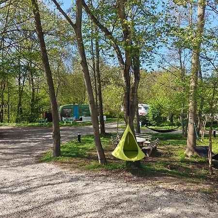 & Albergue